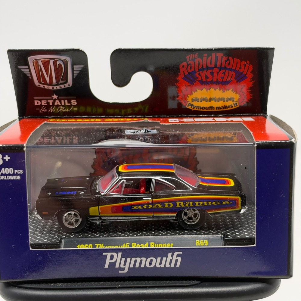 M2 Machines 1969 Plymouth Road Runner R69 Rapid Transit System 1:64 Diecast